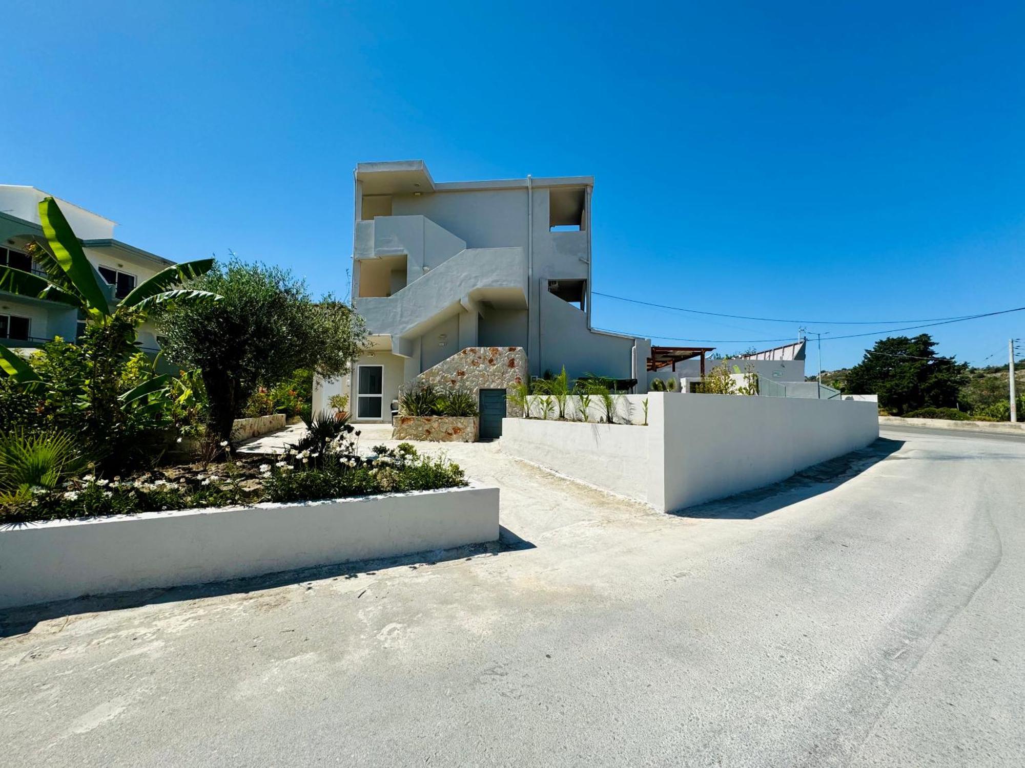 Peter'S Place Фалираки Екстериор снимка
